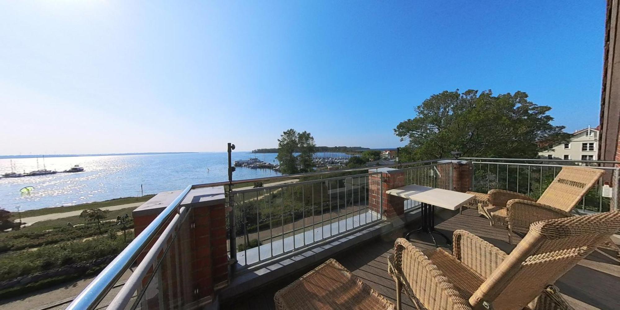 Sunset Loft Meerblick Maisonettewohnung Mit Grossem Balkon Apartment